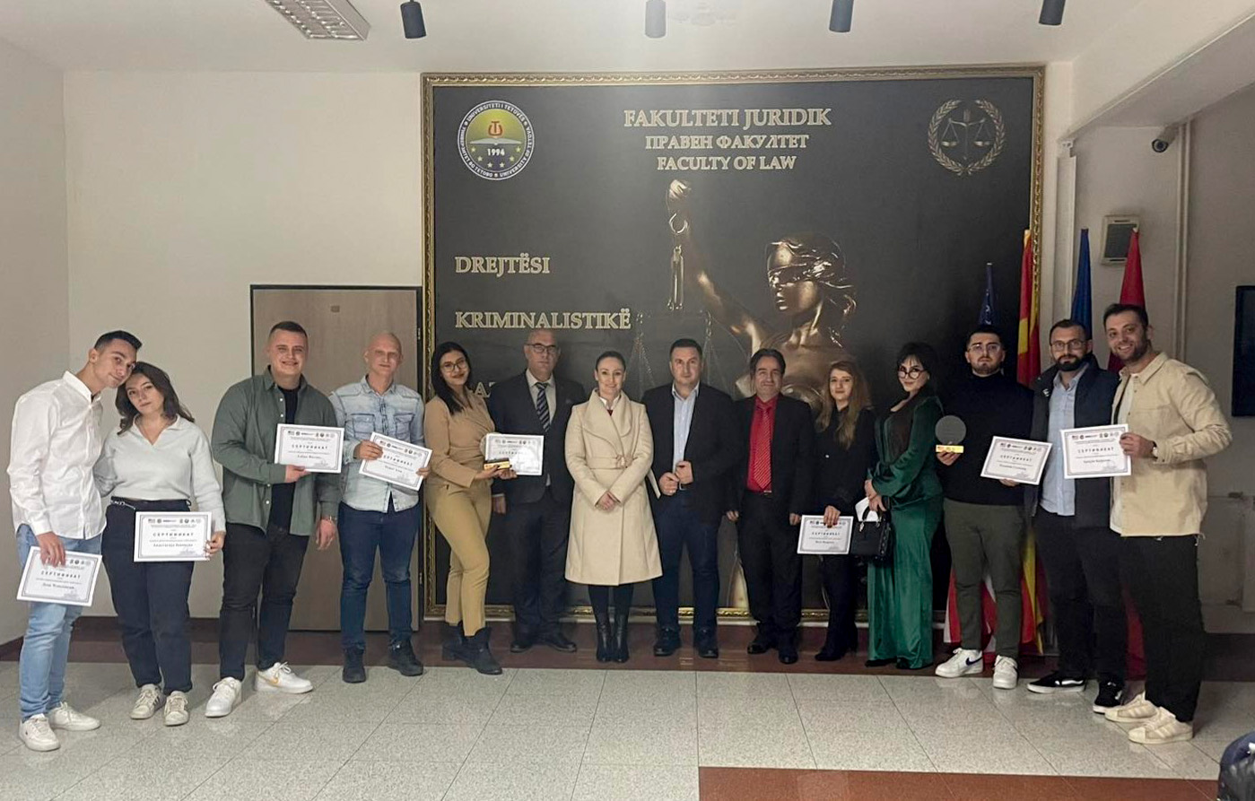 Në garat “Ditët e gjykimit të simuluar” studentët e Universitetit të Tetovës u shpërblyen për punën më të mirë ekipore