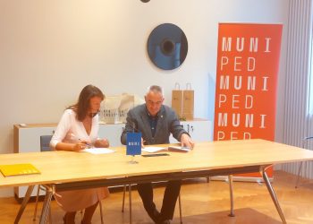 Ky memorandum mbështetet në përvojën pozitive të pjesëmarrjes së përbashkët të dy universiteteve në projektet Erasmus+ dhe Visegrad+, duke hapur mundësi të reja për dialog akademik dhe duke kontribuar në qëndrueshmërinë e iniciativave të përbashkëta arsimore dhe shkencore.